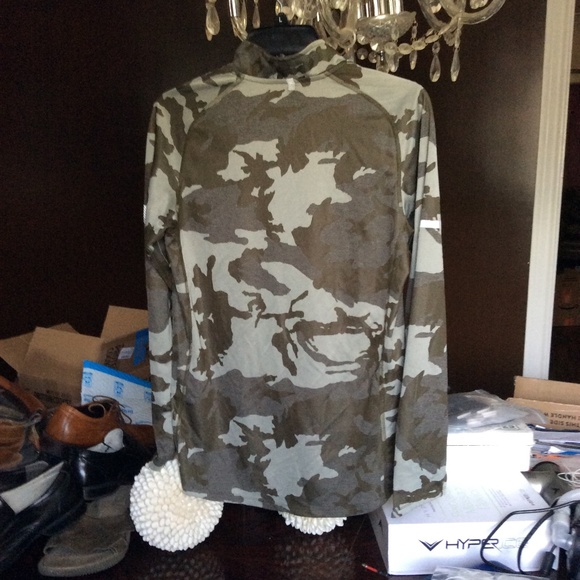 Nike RUNNING Camo Long Sleeve Top - Picture 13 of 14